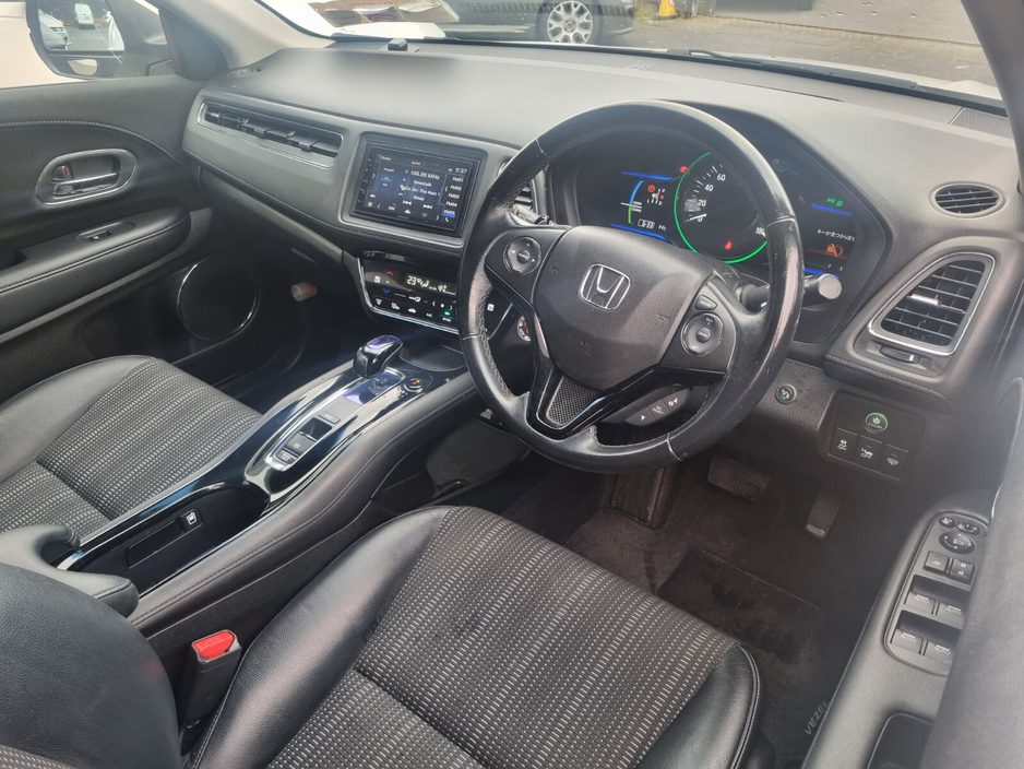 2015 Honda Vezel - image 5