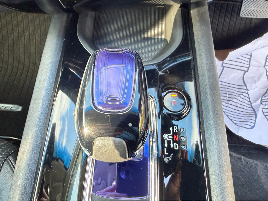 2015 Honda Vezel - image 21