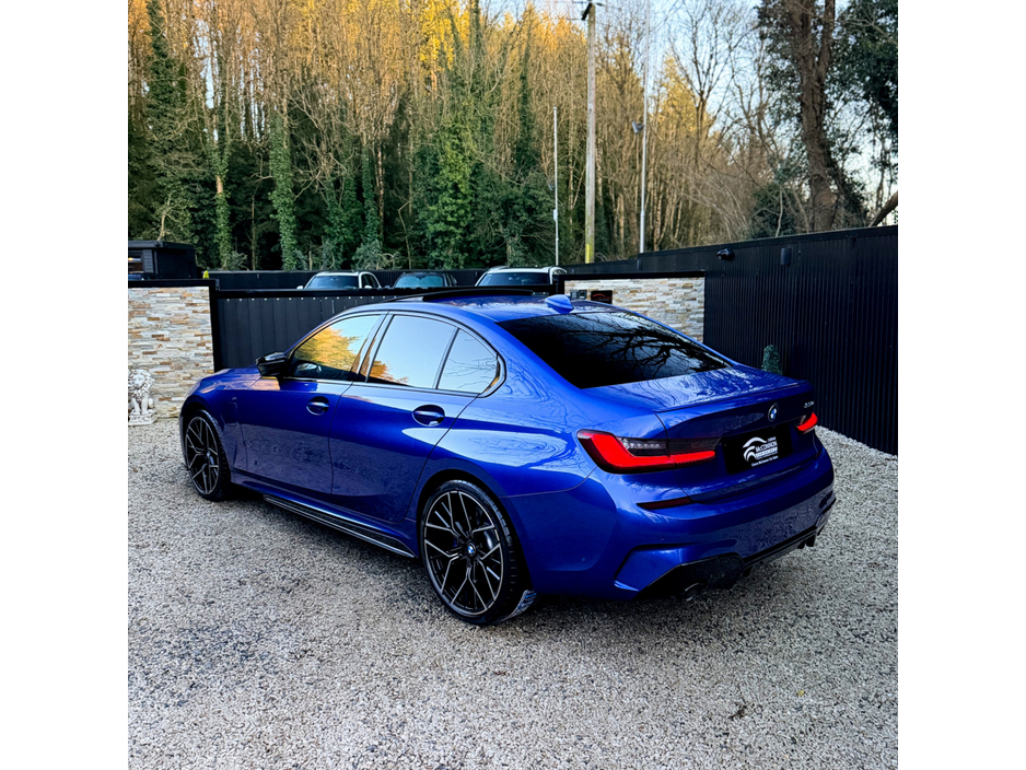 2020 BMW 3 Series - image 5