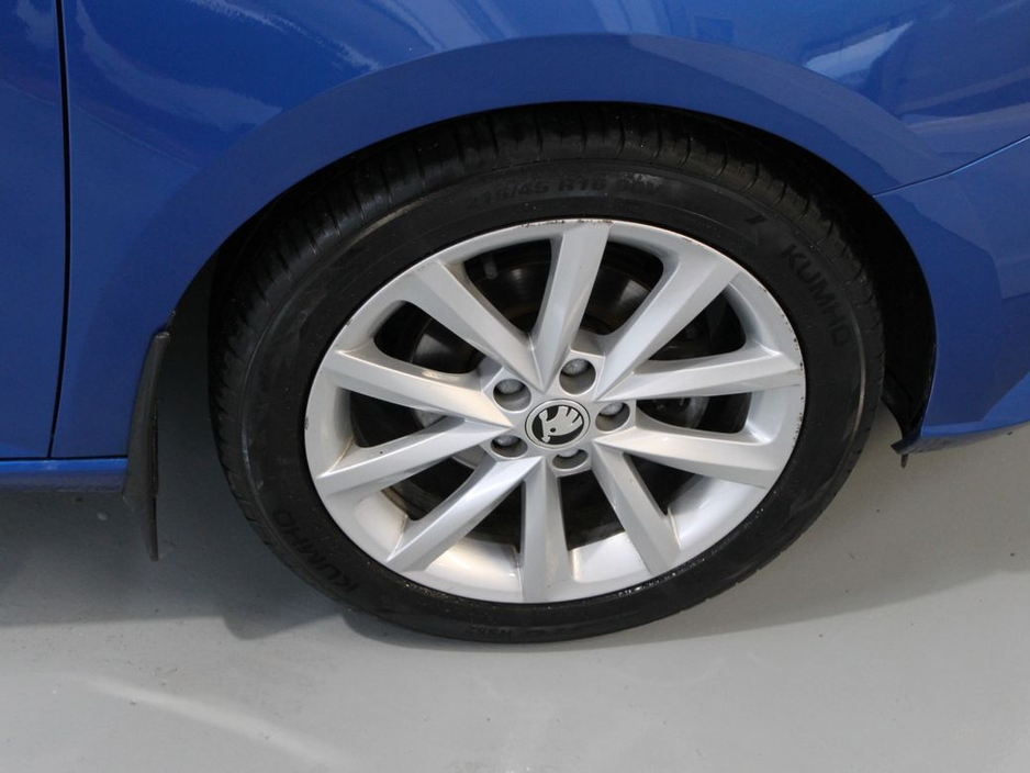 2021 Skoda Fabia - image 23