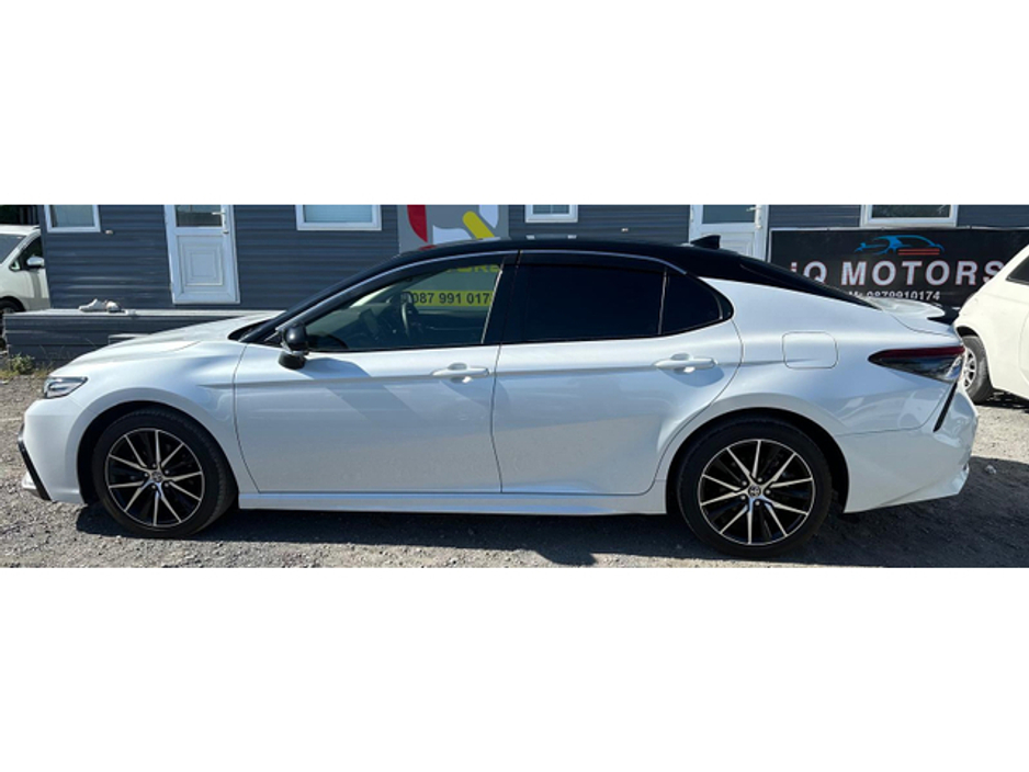 2022 Toyota Camry *New Shape* Leather Package 2.5 Hybrid Fresh Import (0032) €34,995