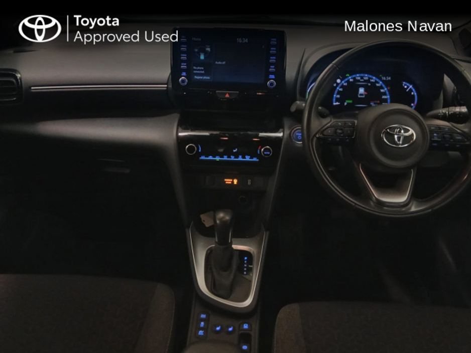 2022 Toyota Yaris Cross CROSS LUNA/SPORT €25,950