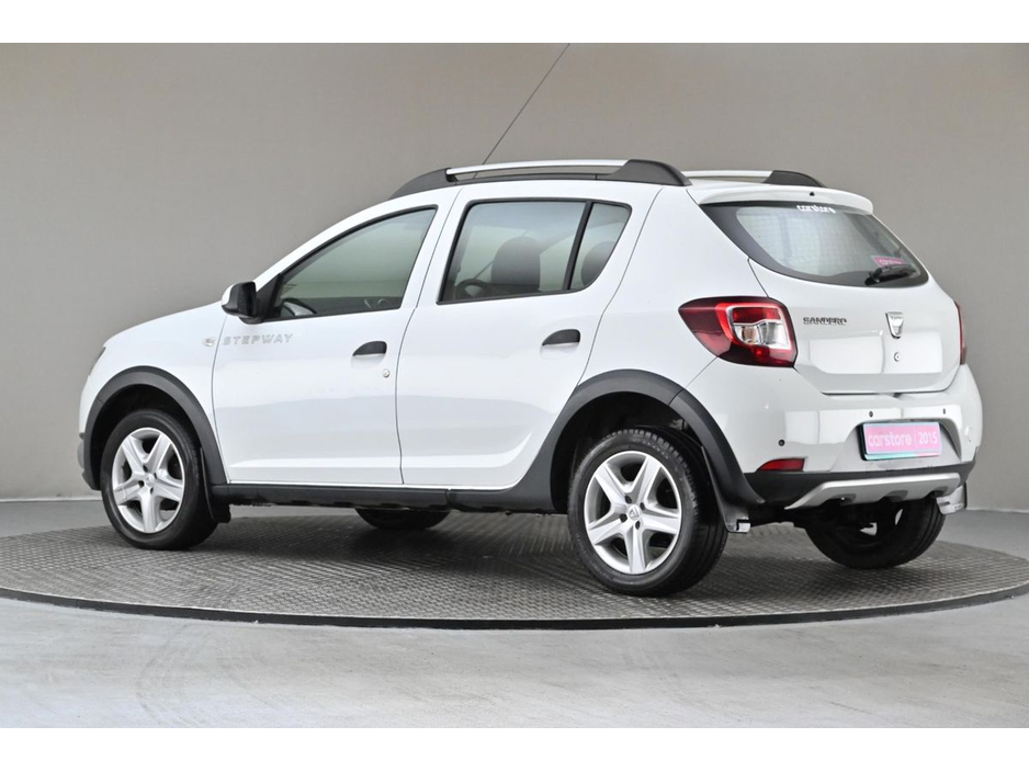 2015 Dacia Sandero Stepway - image 6