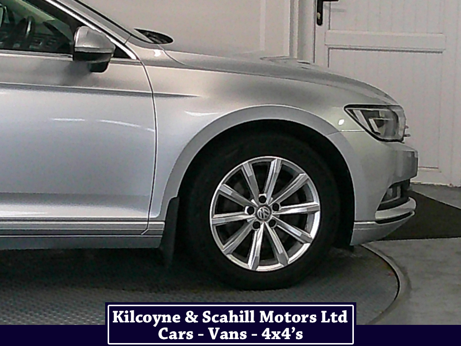 2016 Volkswagen Passat 1.6 TDI SE BUSINESS BLUEMOTION 120PS 4DR AUTO