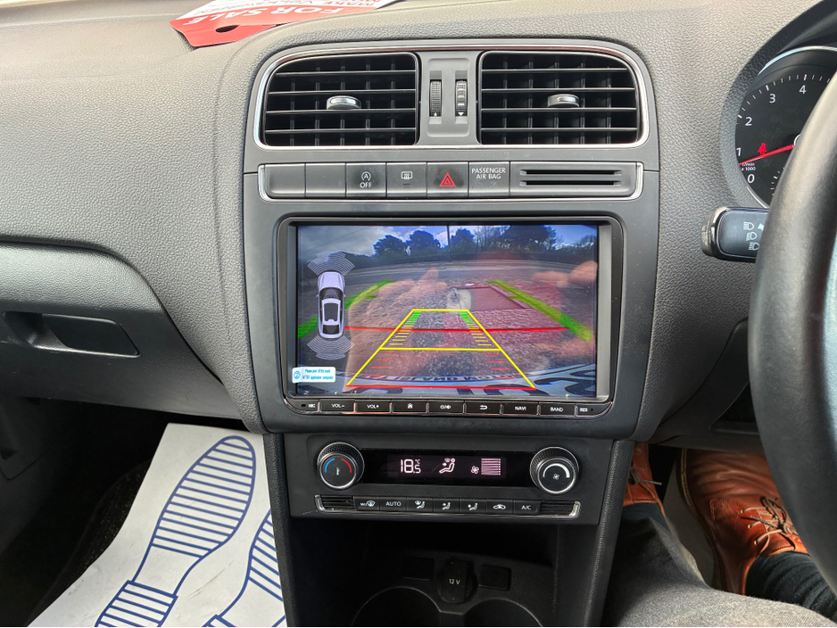 2015 Volkswagen Polo - image 18