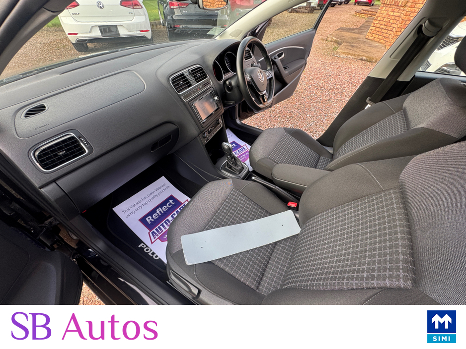 2017 Volkswagen Polo - image 12