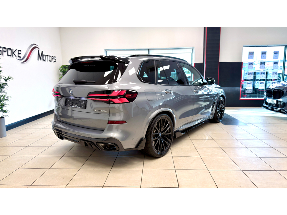 2024 BMW X5 - image 37