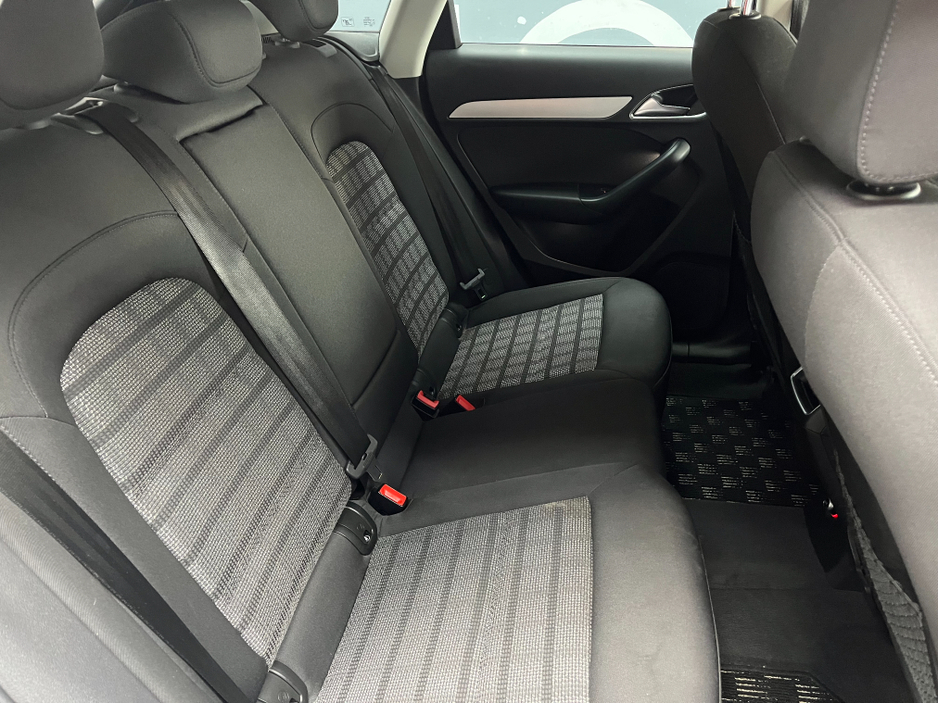 2015 Audi Q3 - image 12