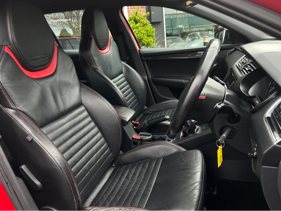 2015 Skoda Octavia - image 21