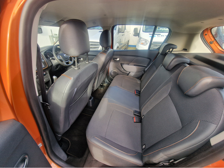 2018 Dacia Sandero - image 23