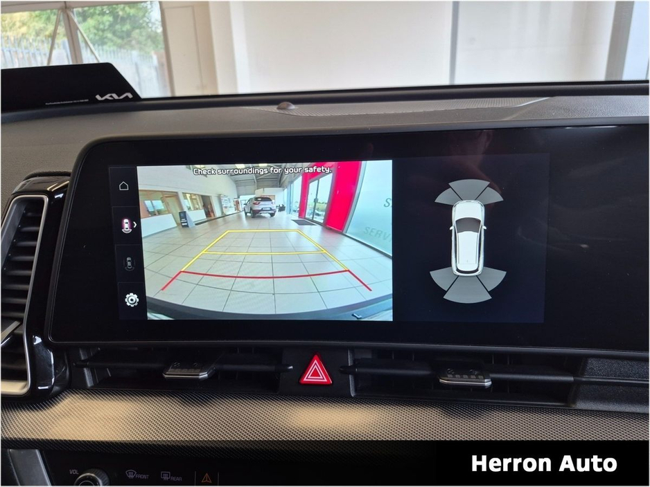 2022 Kia Sportage - image 10