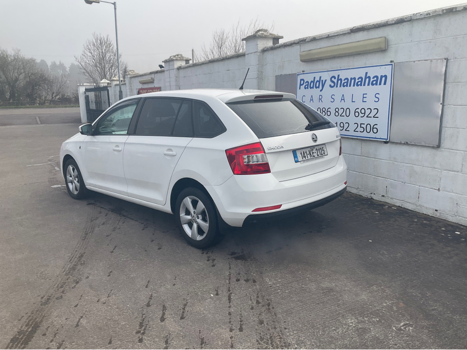 2014 Skoda Rapid - image 2