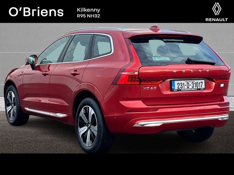2023 Volvo XC60 - image 3