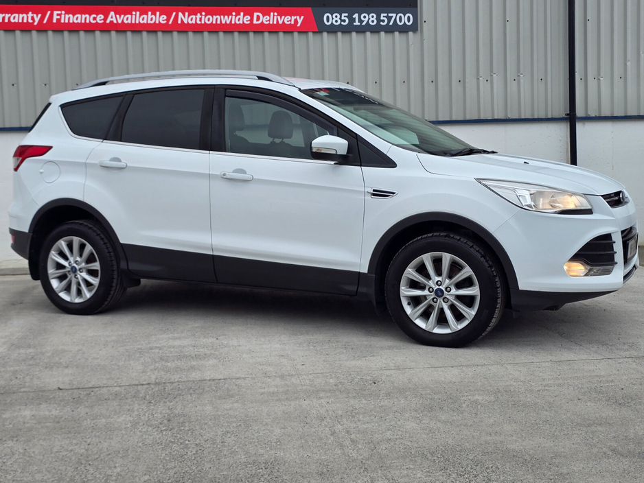 2016 Ford Kuga - image 3