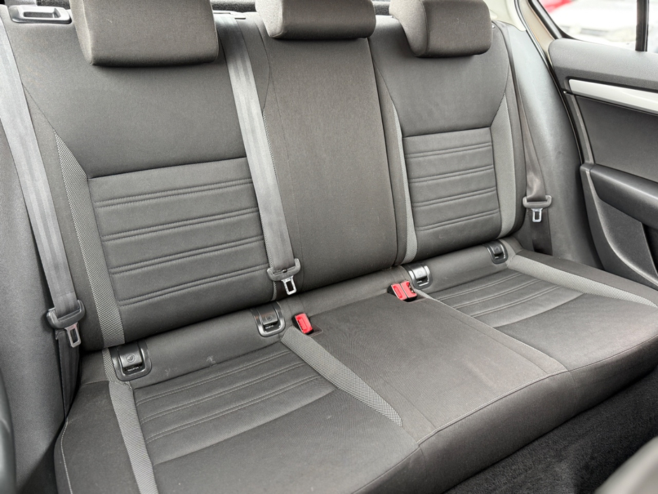 2017 Skoda Octavia - image 21