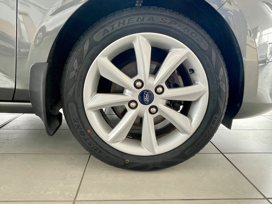 2022 Ford Fiesta - image 18