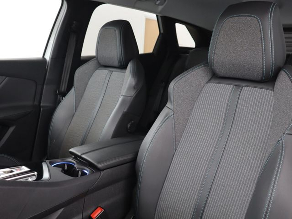 2021 Peugeot 3008 - image 19