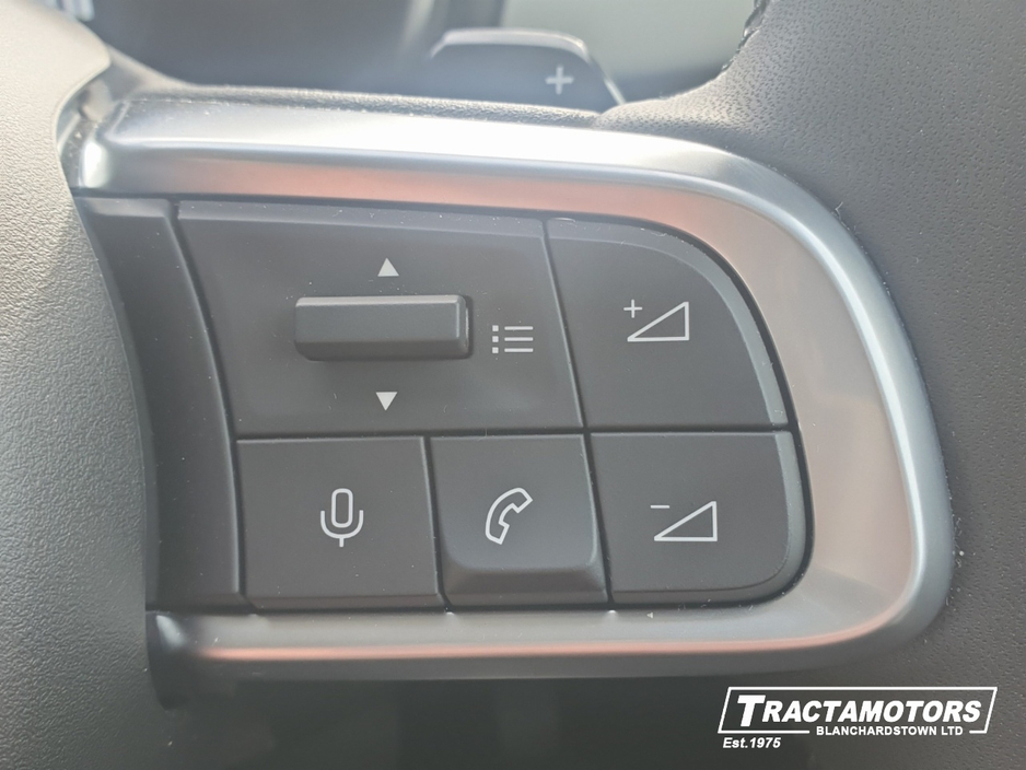 2025 Fiat 600 - image 25