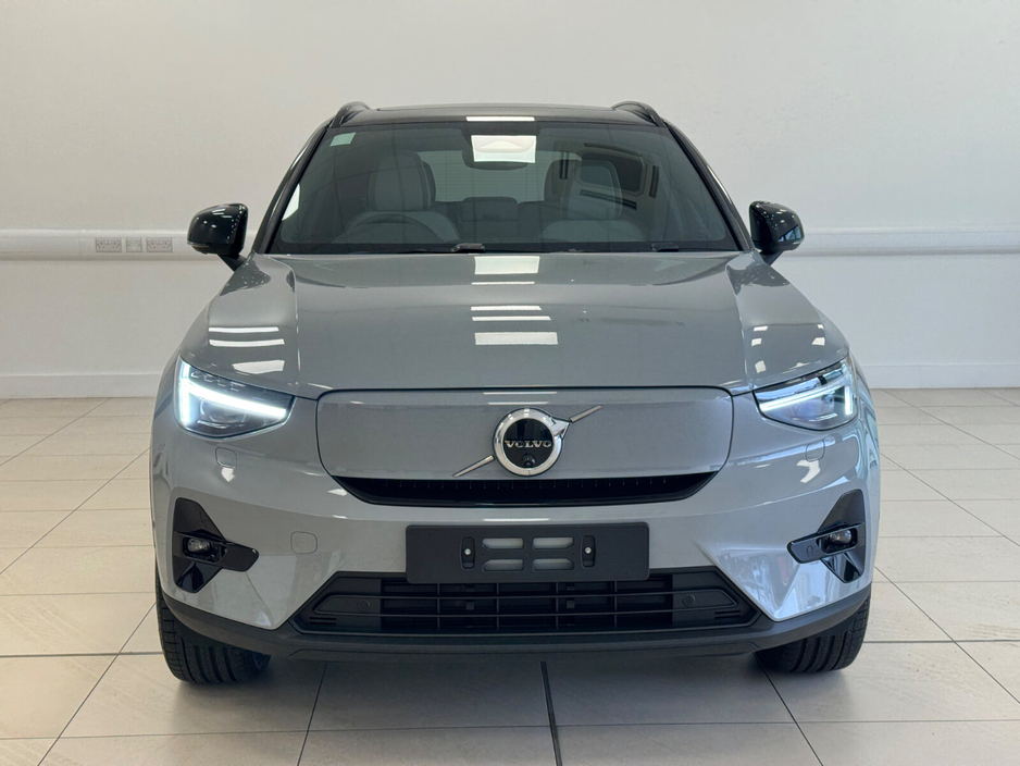 2026 Volvo EX40 - image 2