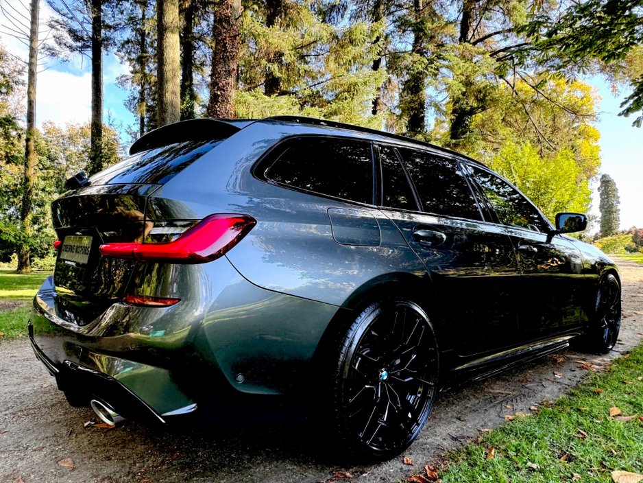 2020 BMW 3 Series - image 6