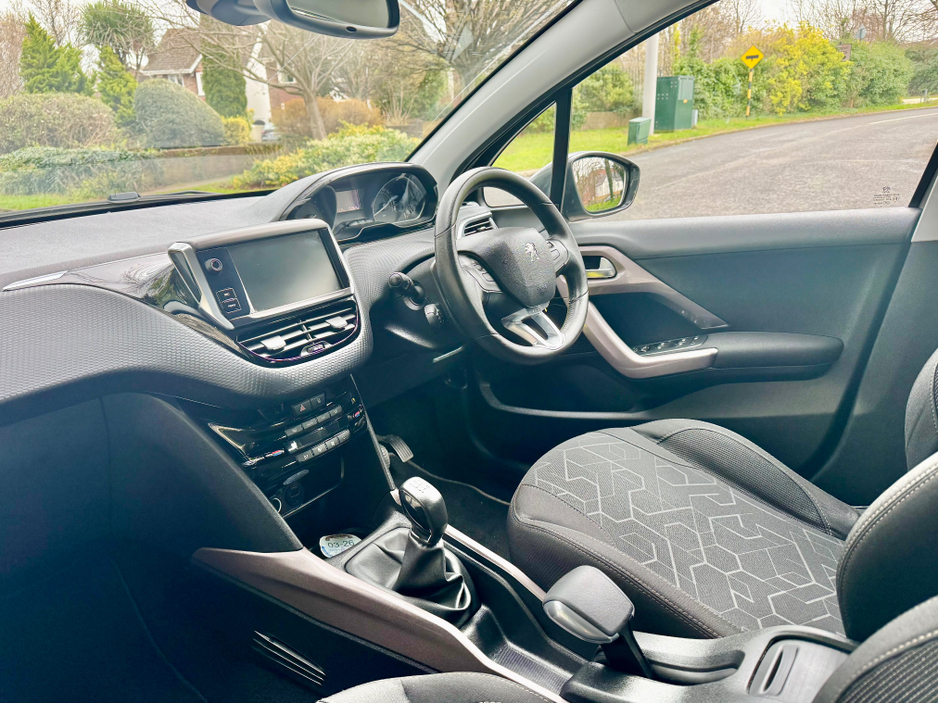 2016 Peugeot 2008 - image 15