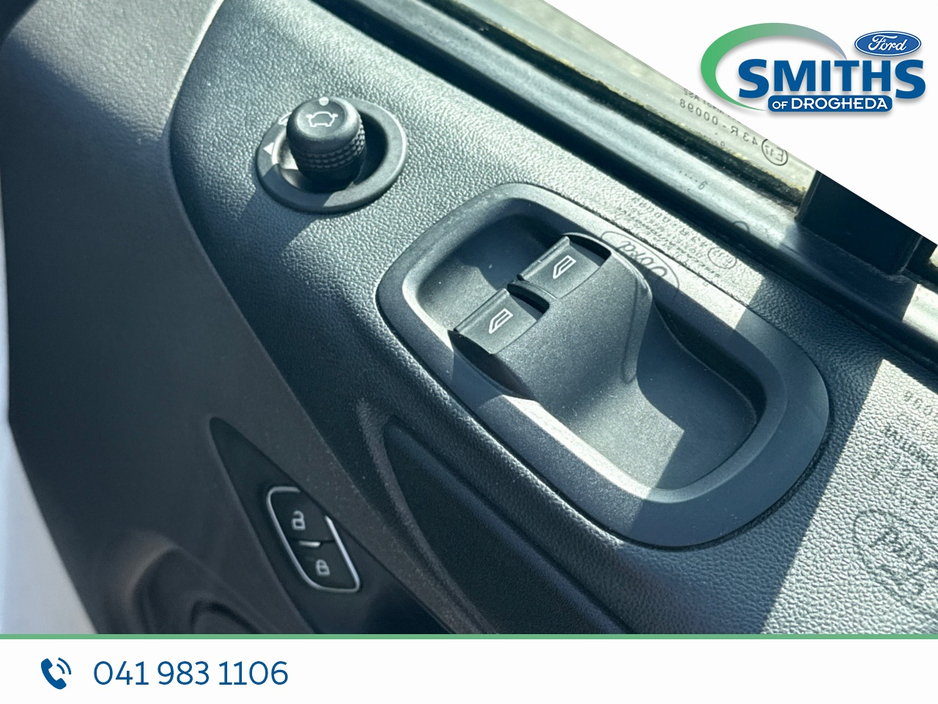 2020 Ford Transit Custom - image 20