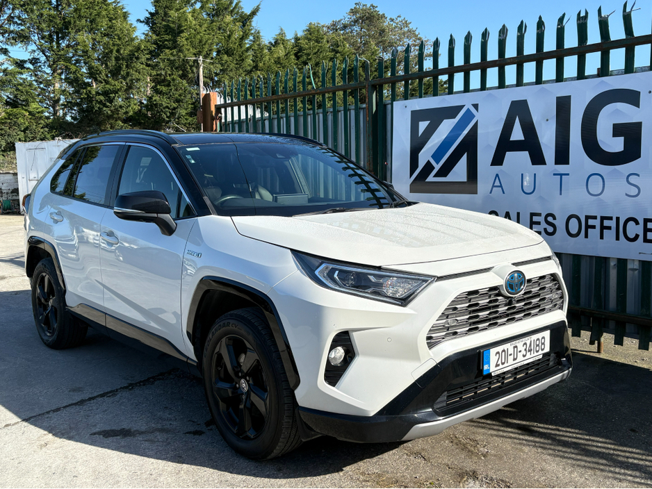2020 Toyota Rav4 - image 2