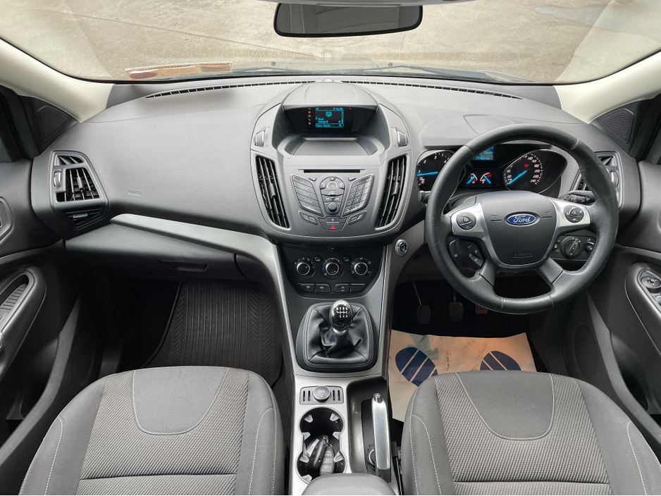 2015 Ford Kuga - image 6
