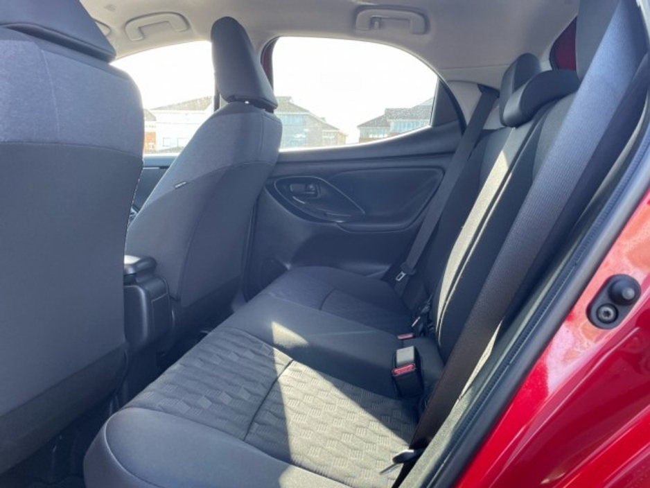 2025 Toyota Yaris - image 11