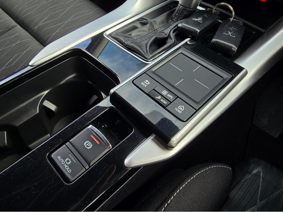 2018 Mitsubishi Eclipse Cross - image 26