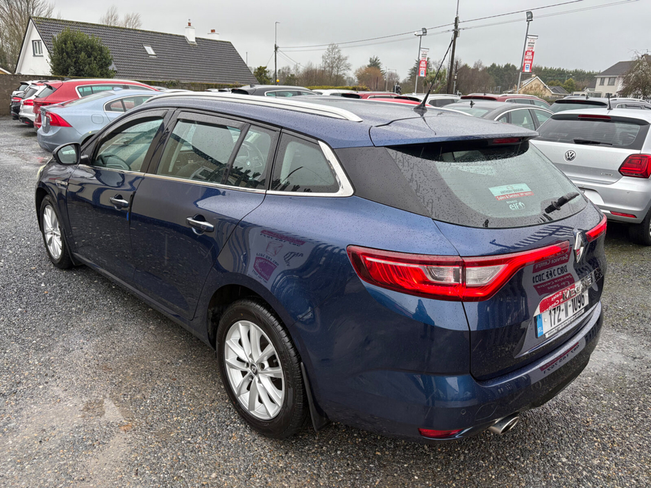 2017 Renault Megane - image 5