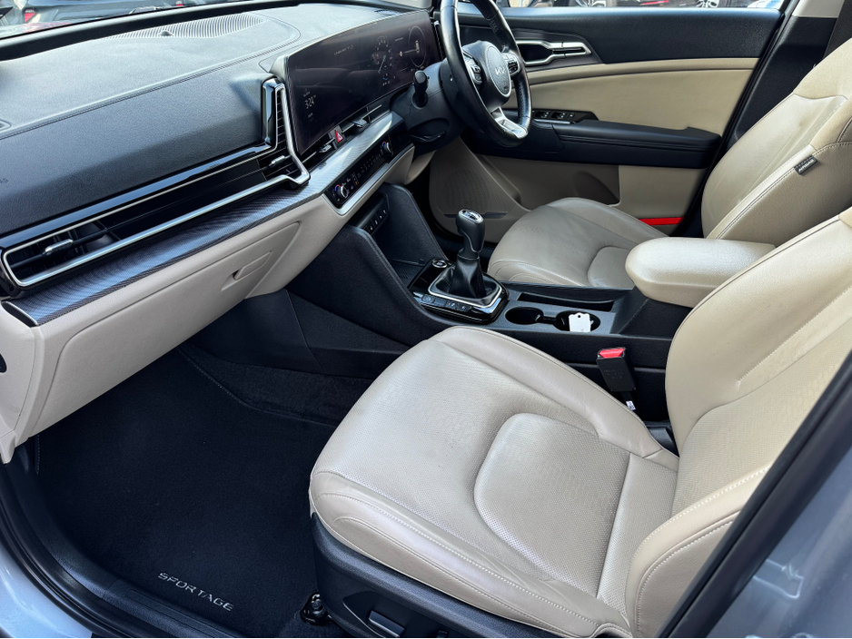 2023 Kia Sportage - image 19