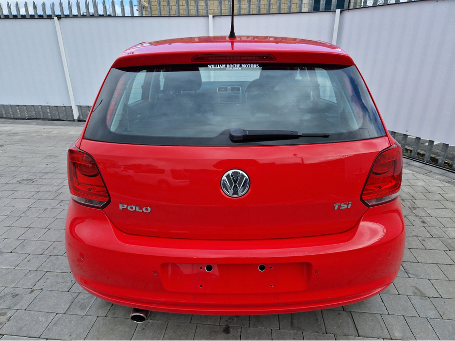 2012 Volkswagen Polo - image 9