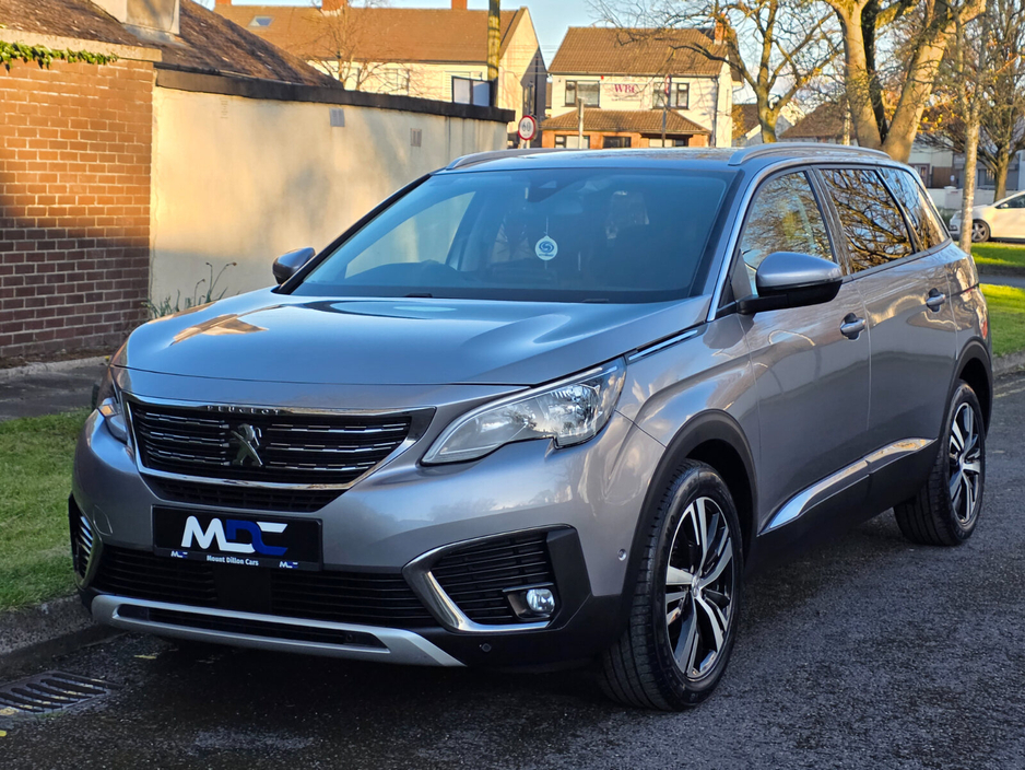 2020 Peugeot 5008 - image 9