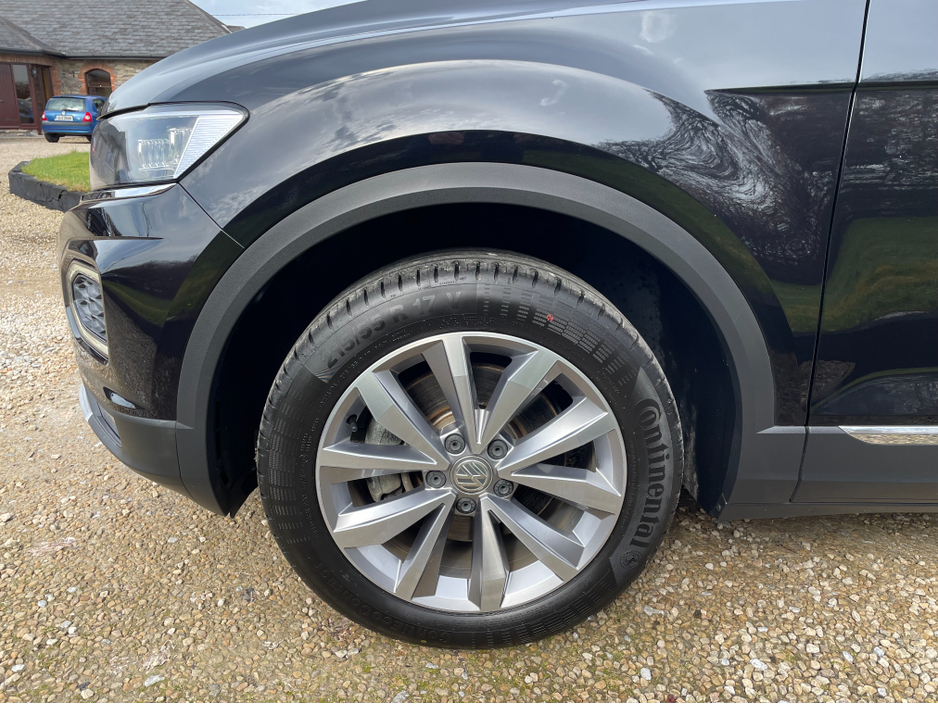 2021 Volkswagen T-Roc - image 7