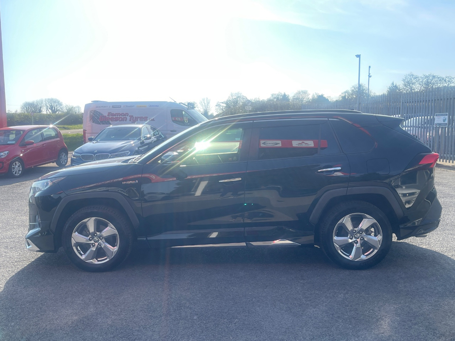 2020 Toyota Rav4 - image 4