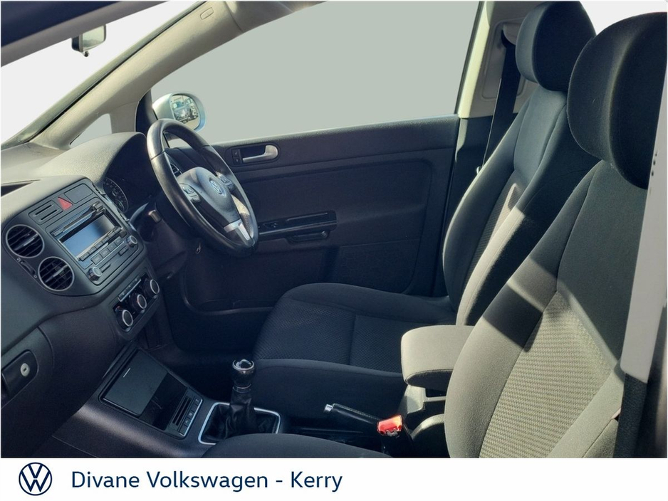 2012 Volkswagen Golf Plus - image 4