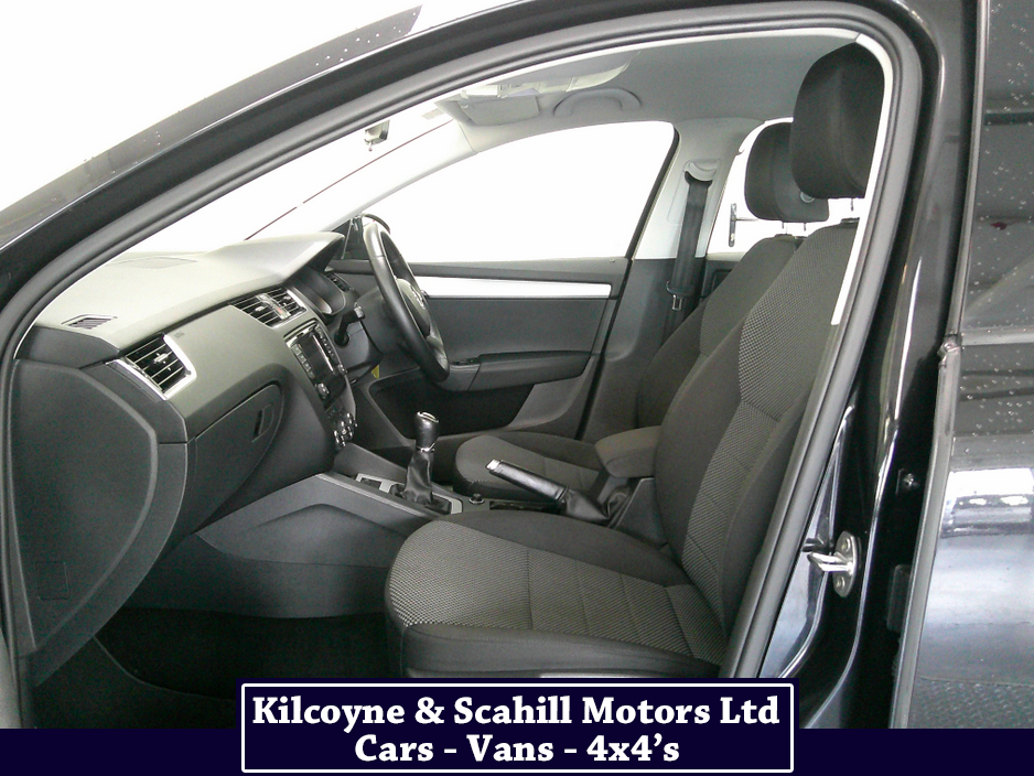 2015 Skoda Octavia - image 12