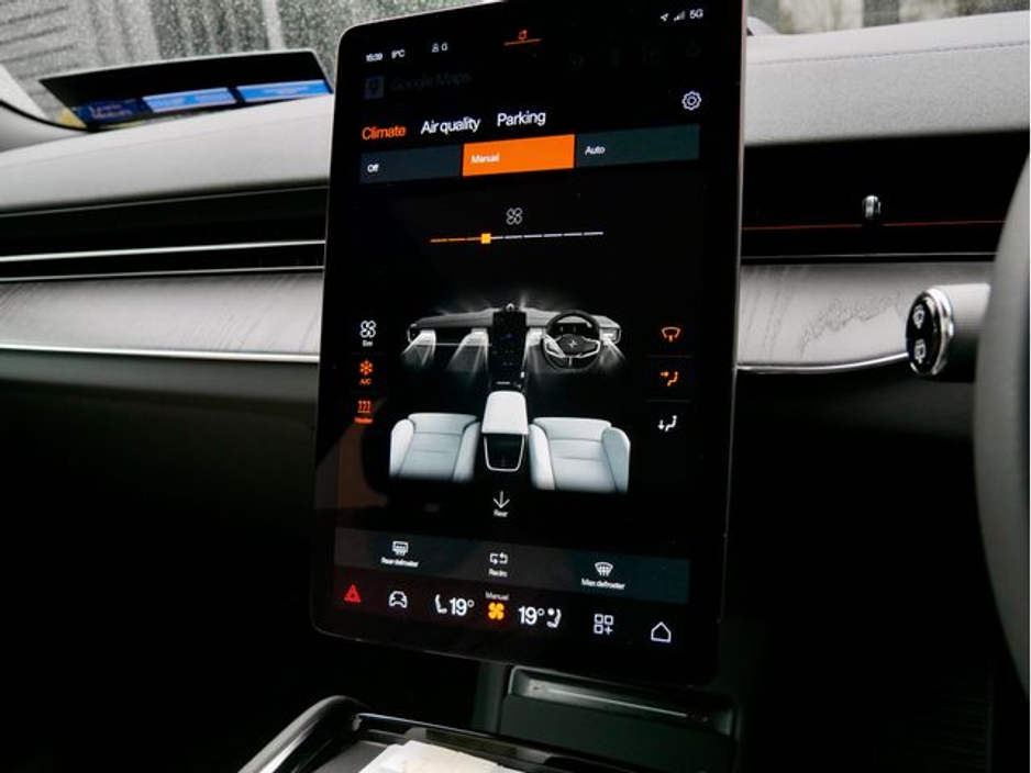 2024 Polestar 3 - image 23