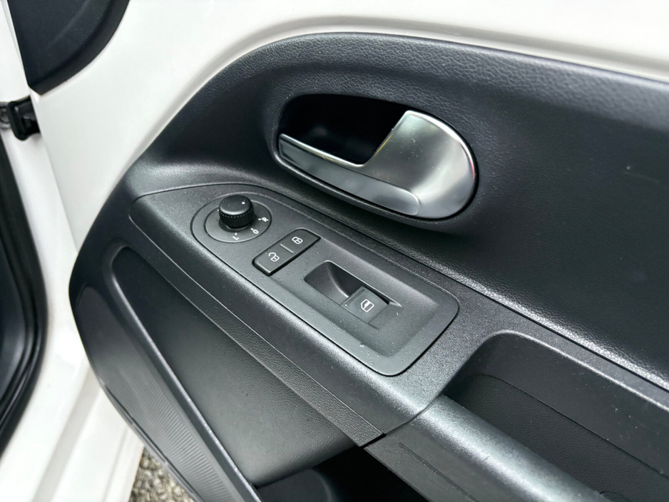 2014 Volkswagen up!  €8,490