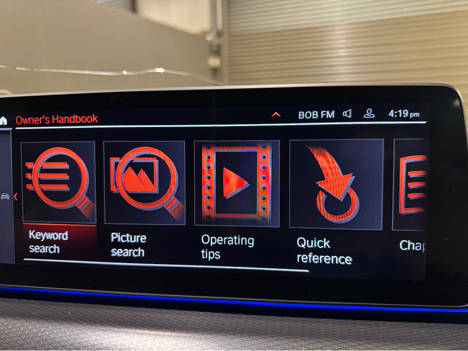 2022 BMW 5 Series - image 27