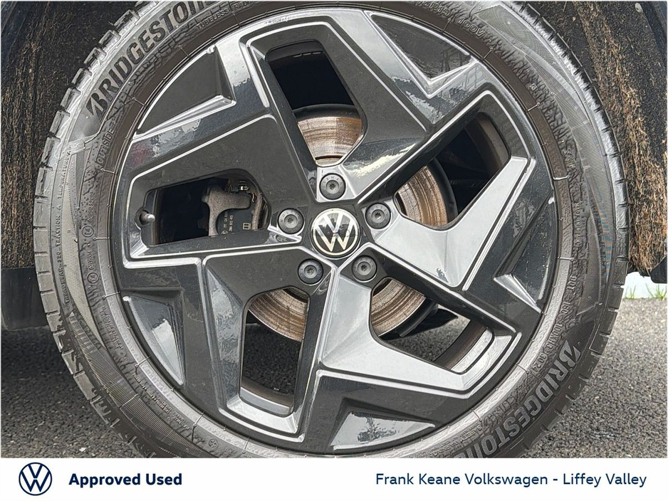 2024 Volkswagen Tiguan - image 8