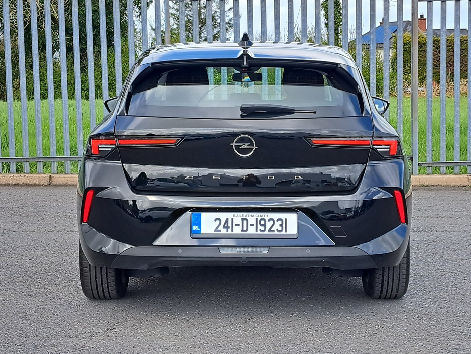 2024 Opel Astra - image 10