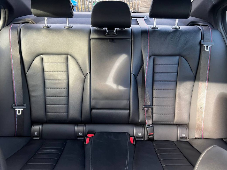 2021 BMW 3 Series - image 12