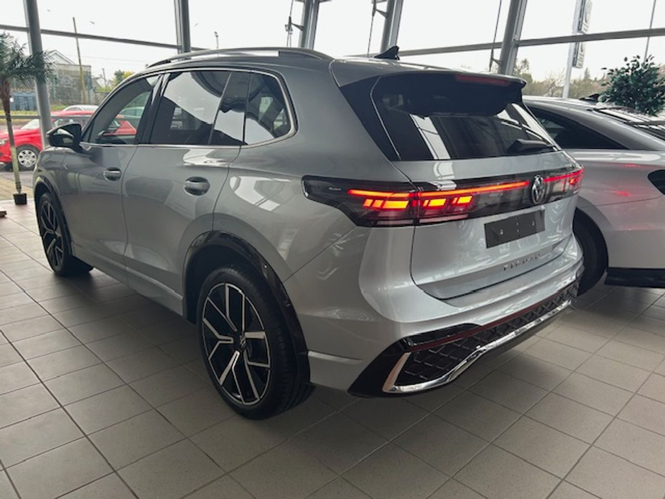 2025 Volkswagen Tiguan Tiguan R-Line 2.0TDi 150 DSG 2WD Auto Start/Stop €57,995