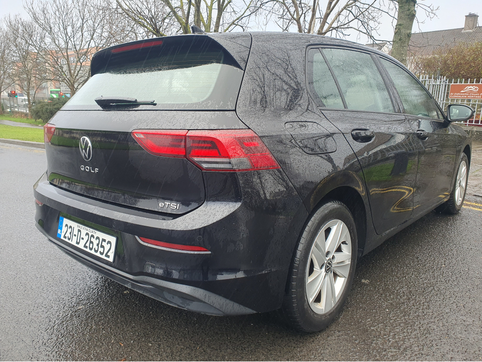 2023 Volkswagen Golf 1.0 eTSI MHE MHEV 110HP €24,995