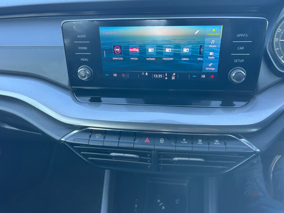 2021 Skoda Octavia - image 14