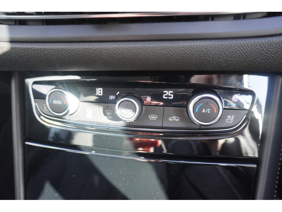 2023 Opel Grandland - image 15