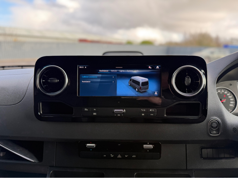 2025 Mercedes-Benz Sprinter - image 18