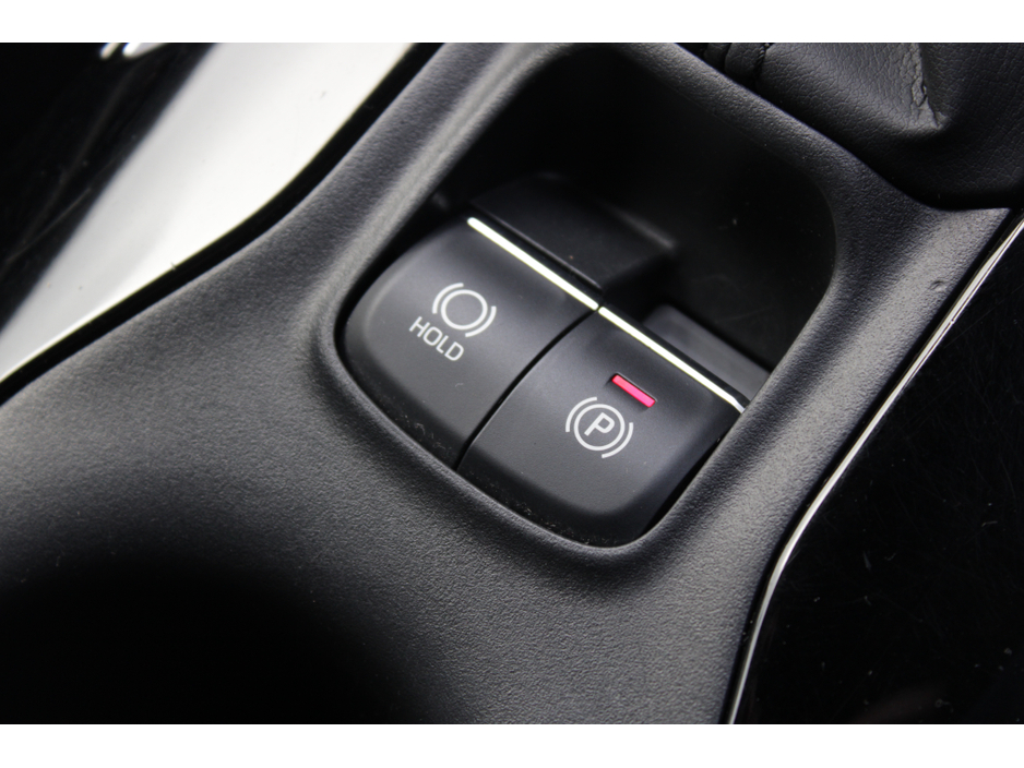 2019 Toyota Corolla - image 17